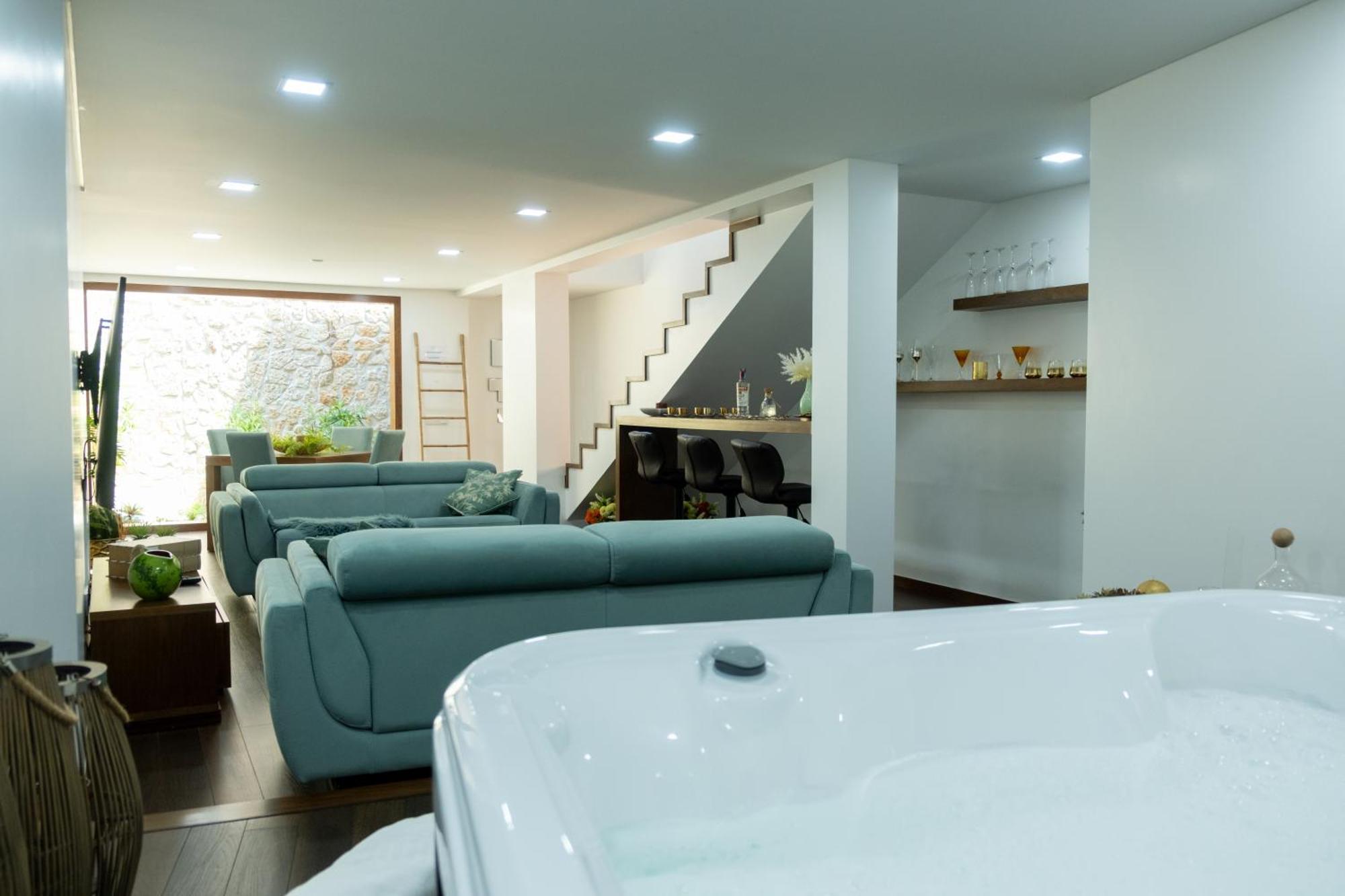 Deluxe Home, Peace & Villa *