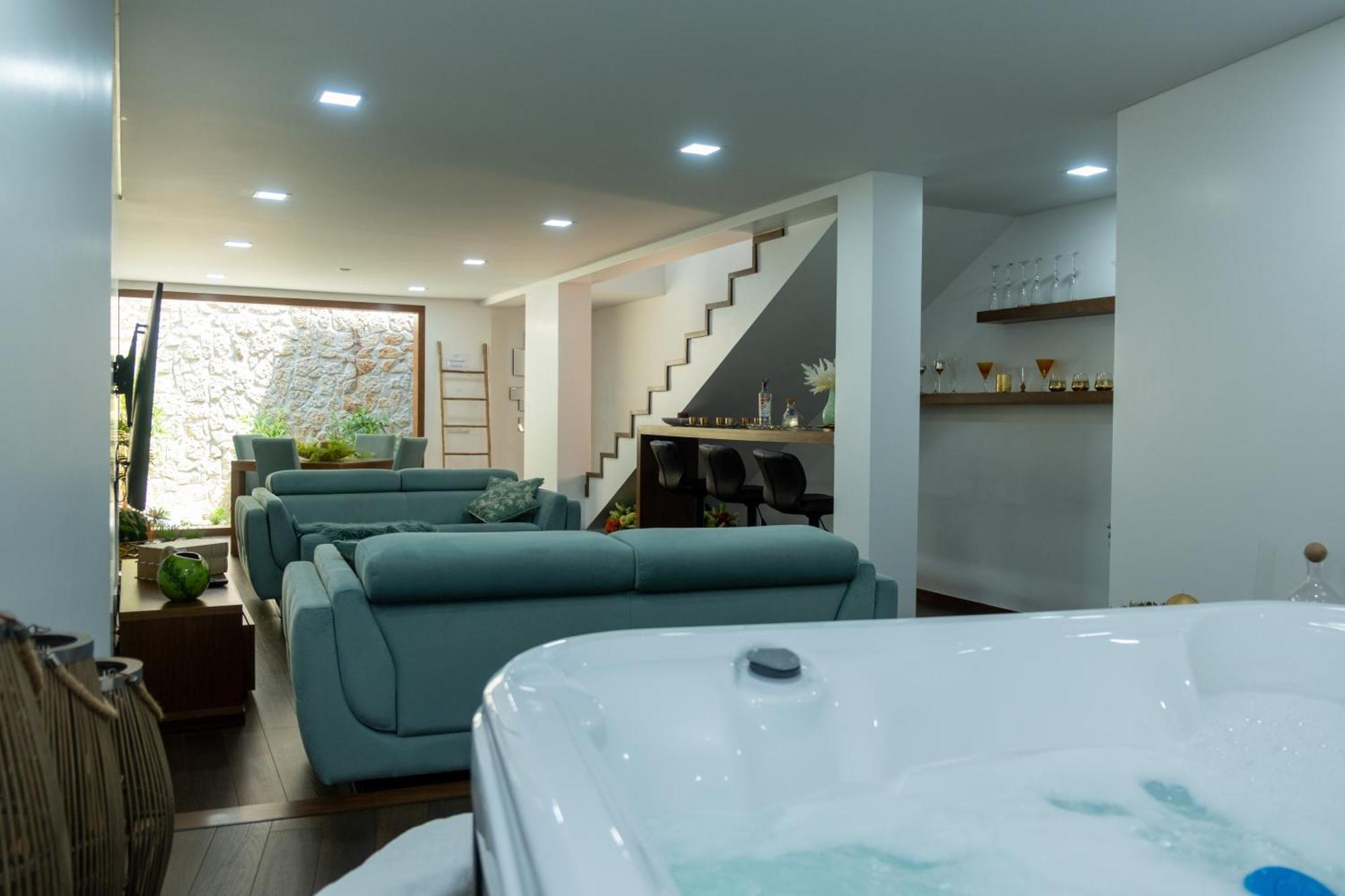 Deluxe Home, Peace & Villa *